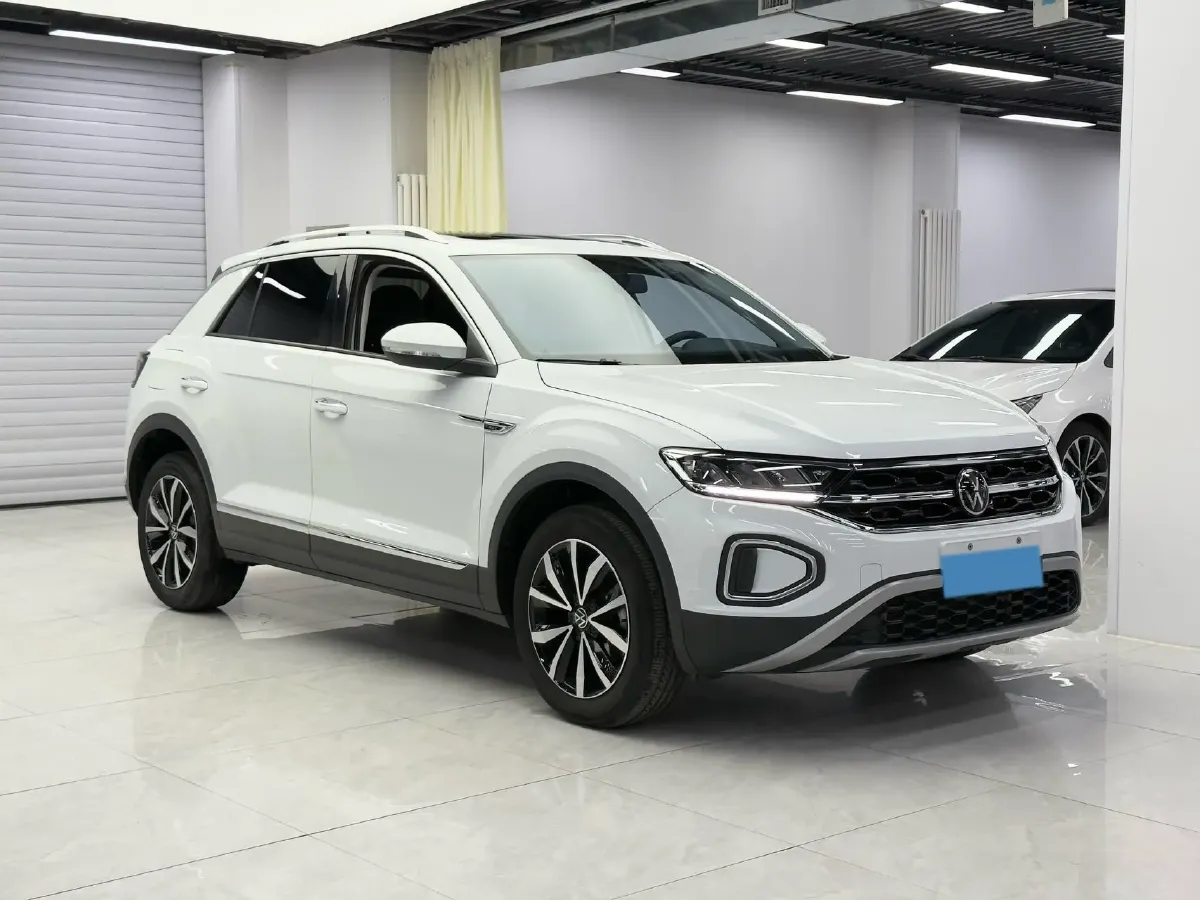 2023 Volkswagen T-Roc 1.4T 150HP L4 7DCT,autocango,china used car exporter,china ev exporter,chinese used car exporter,chinese used ev exporter