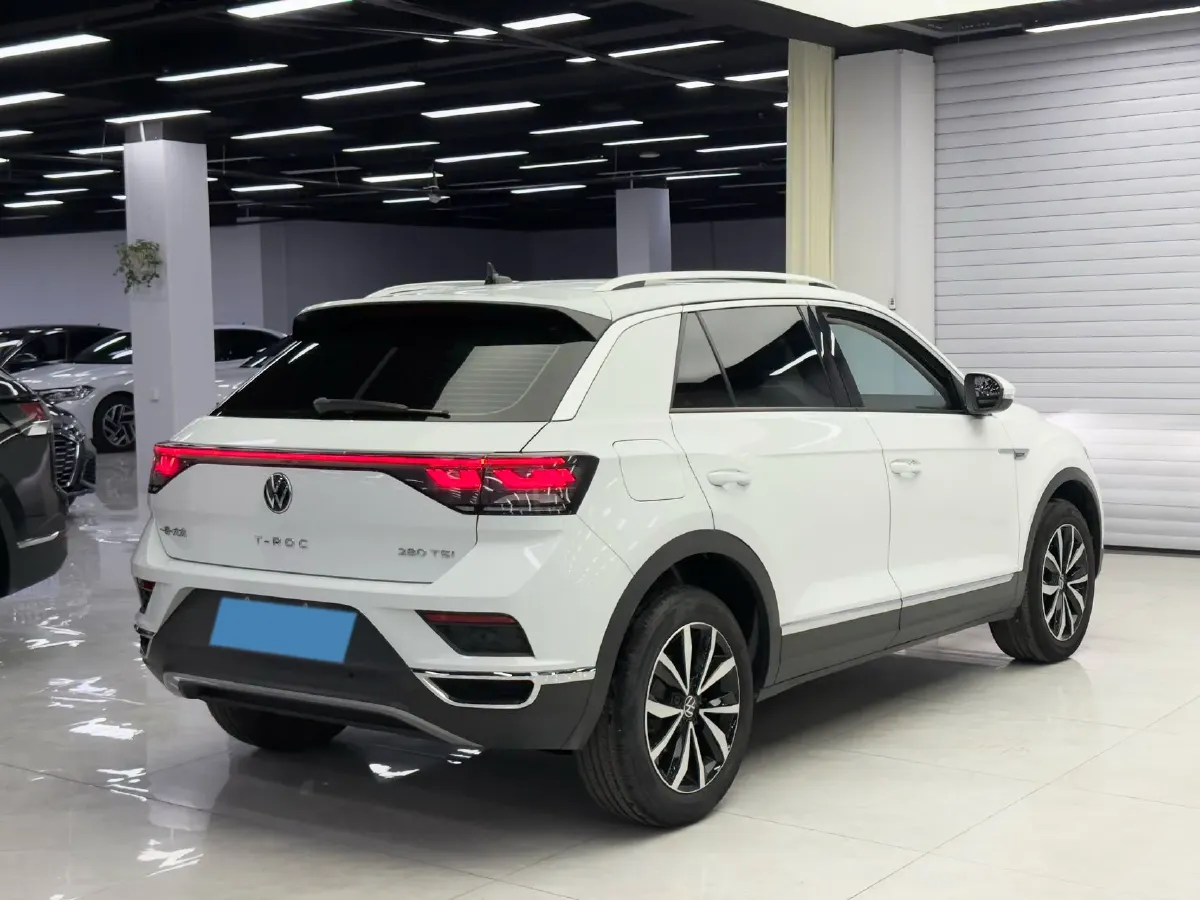 2023 Volkswagen T-Roc 1.4T 150HP L4 7DCT,autocango,china used car exporter,china ev exporter,chinese used car exporter,chinese used ev exporter