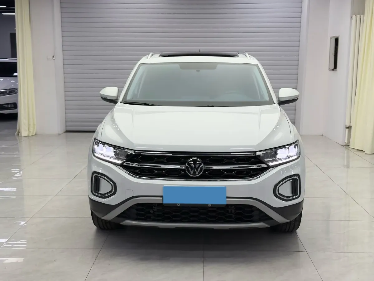 2023 Volkswagen T-Roc 1.4T 150HP L4 7DCT,autocango,china used car exporter,china ev exporter,chinese used car exporter,chinese used ev exporter