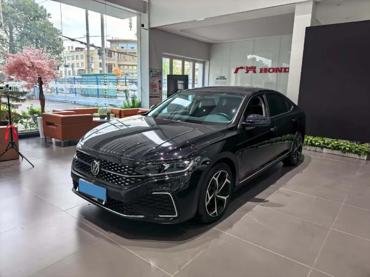2023 Volkswagen Passat 2.0T 186HP L4 7DCT,autocango,china used car exporter,china ev exporter,chinese used car exporter,chinese used ev exporter