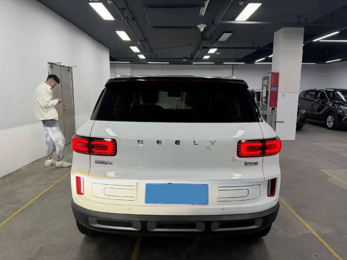 2020 Geely ICON 1.5T 177HP L3 7DCT,autocango,china used car exporter,china ev exporter,chinese used car exporter,chinese used ev exporter