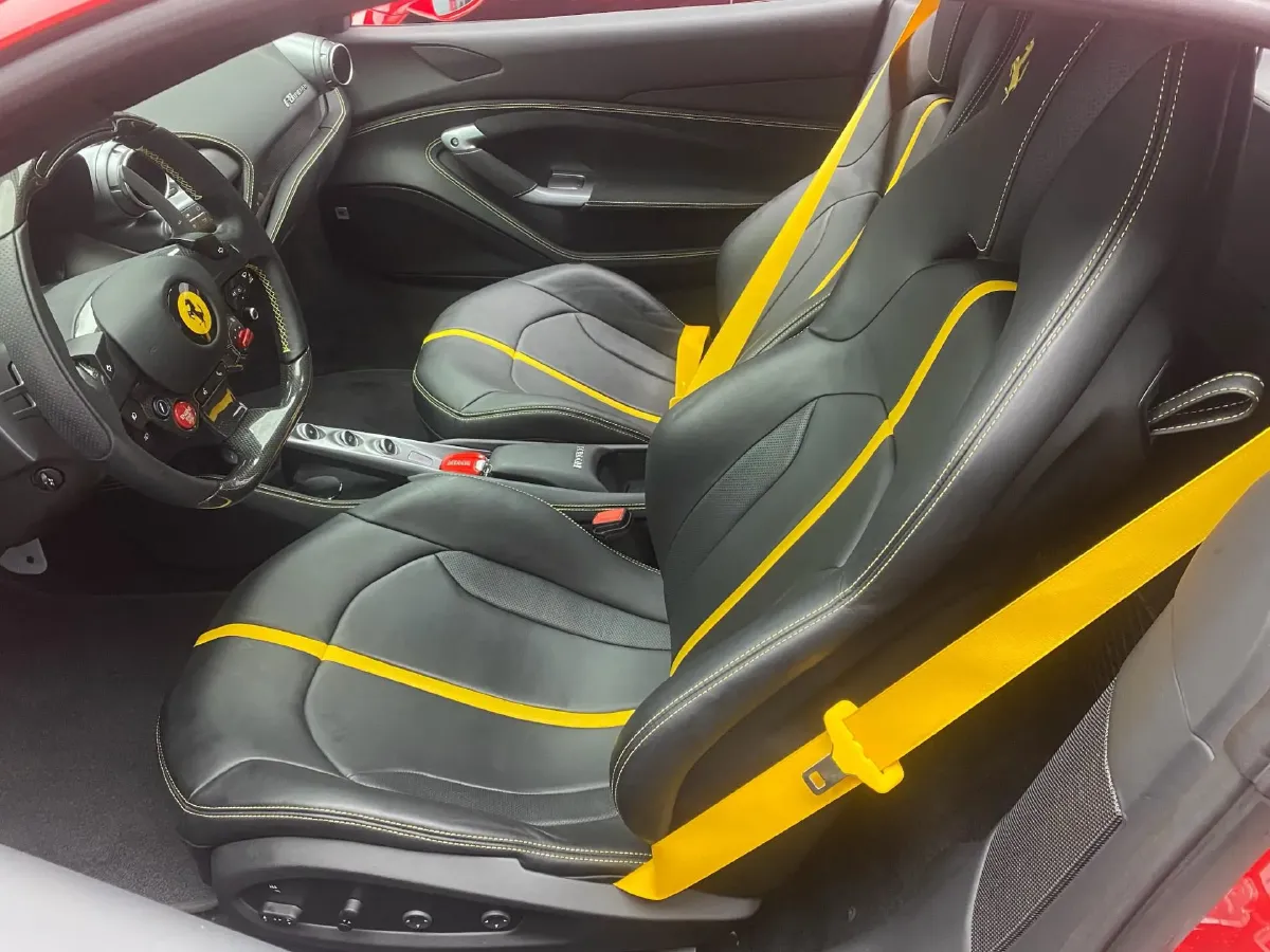 2019 Aston Martin DB11 5.2T 639HP V12 8AT,autocango,china used car exporter,china ev exporter,chinese used car exporter,chinese used ev exporter