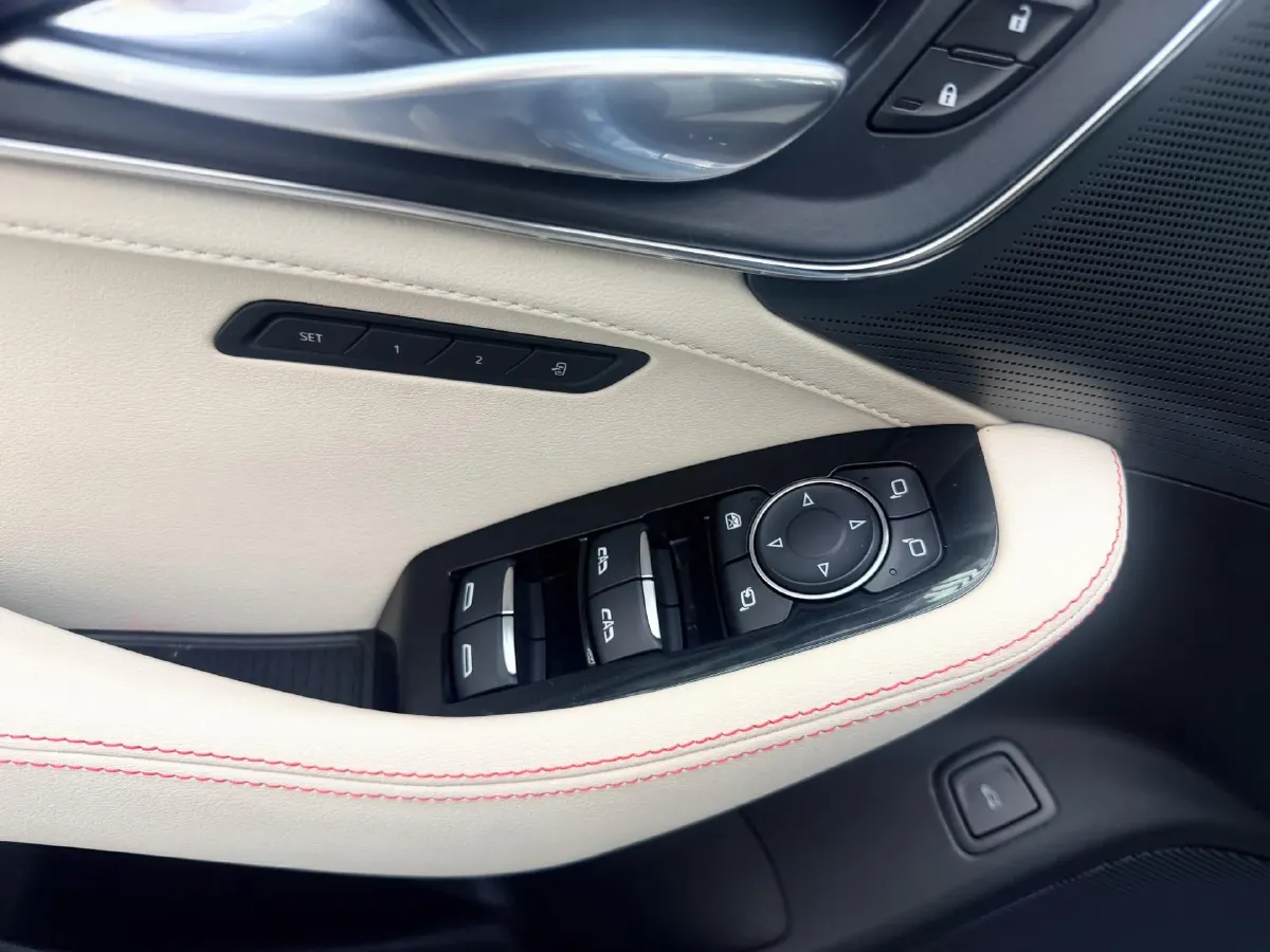 2025 Cadillac CT5 2.0T 237HP L4 10AT,autocango,china used car exporter,china ev exporter,chinese used car exporter,chinese used ev exporter