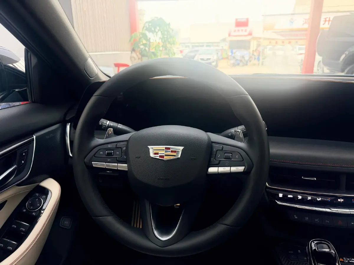 2025 Cadillac CT5 2.0T 237HP L4 10AT,autocango,china used car exporter,china ev exporter,chinese used car exporter,chinese used ev exporter