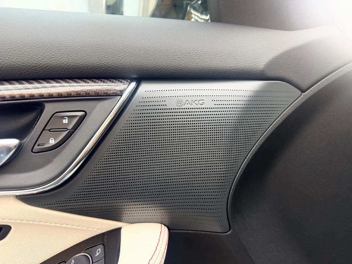 2025 Cadillac CT5 2.0T 237HP L4 10AT,autocango,china used car exporter,china ev exporter,chinese used car exporter,chinese used ev exporter