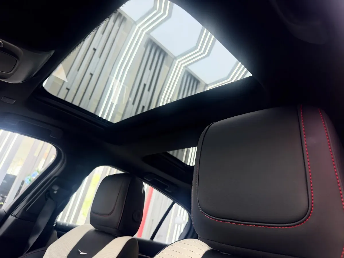 2025 Cadillac CT5 2.0T 237HP L4 10AT,autocango,china used car exporter,china ev exporter,chinese used car exporter,chinese used ev exporter