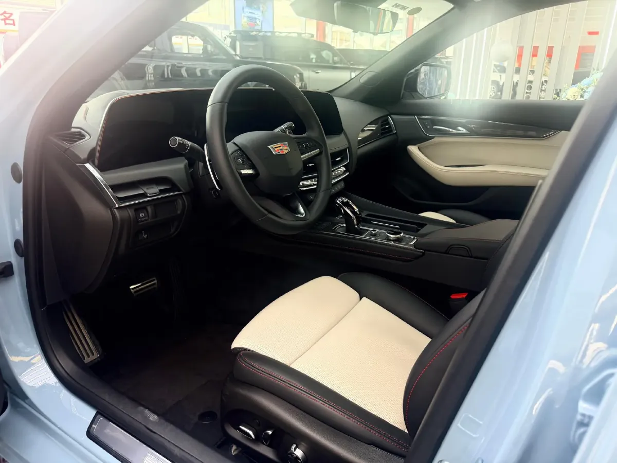 2025 Cadillac CT5 2.0T 237HP L4 10AT,autocango,china used car exporter,china ev exporter,chinese used car exporter,chinese used ev exporter