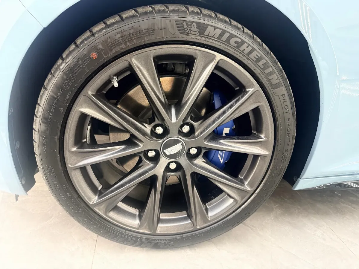 2025 Cadillac CT5 2.0T 237HP L4 10AT,autocango,china used car exporter,china ev exporter,chinese used car exporter,chinese used ev exporter