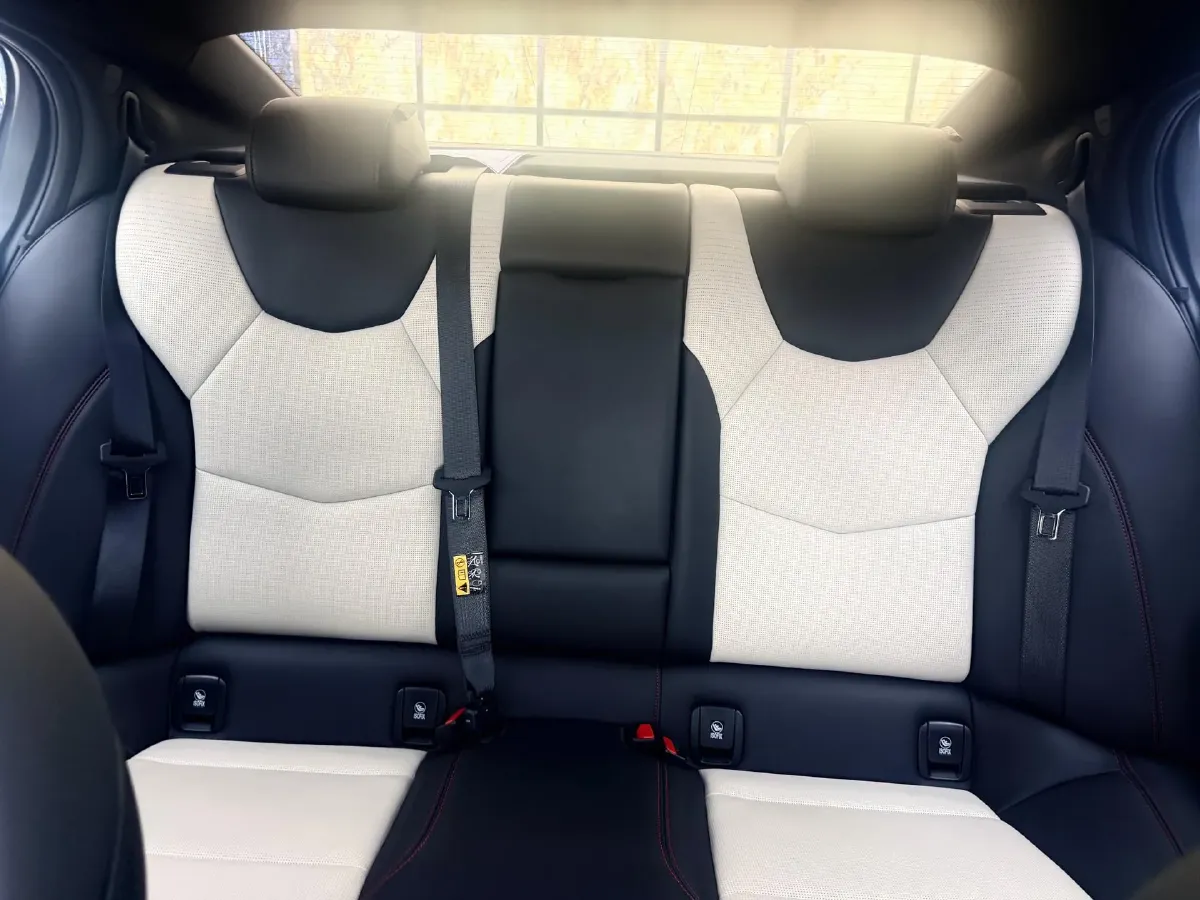 2025 Cadillac CT5 2.0T 237HP L4 10AT,autocango,china used car exporter,china ev exporter,chinese used car exporter,chinese used ev exporter