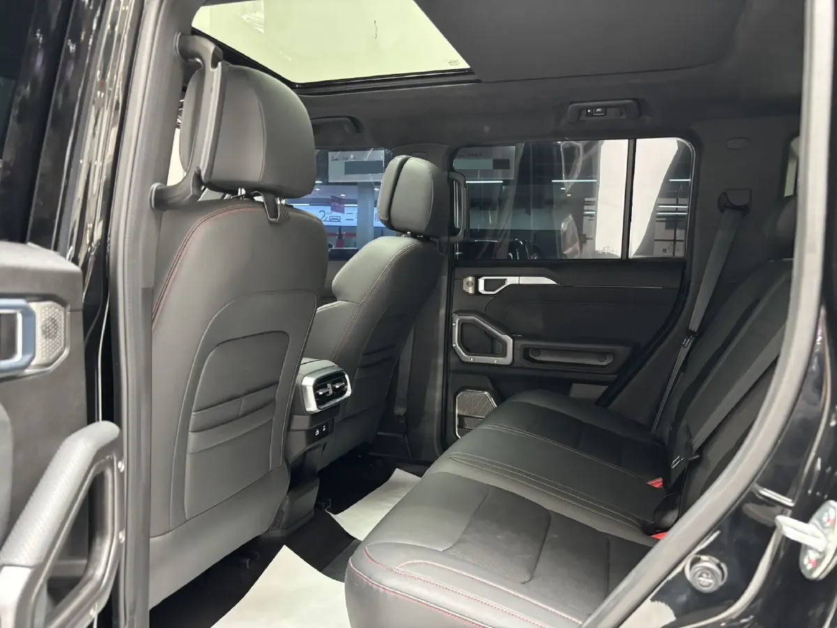 2024 Jetour ShanHai TravellerC-DM 1.5T 156HP L4 3DHT PHEV 43.24KWH,autocango,china used car exporter,china ev exporter,chinese used car exporter,chinese used ev exporter