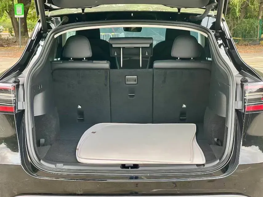 2022 Tesla Model Y BEV 60KWH,autocango,china used car exporter,china ev exporter,chinese used car exporter,chinese used ev exporter