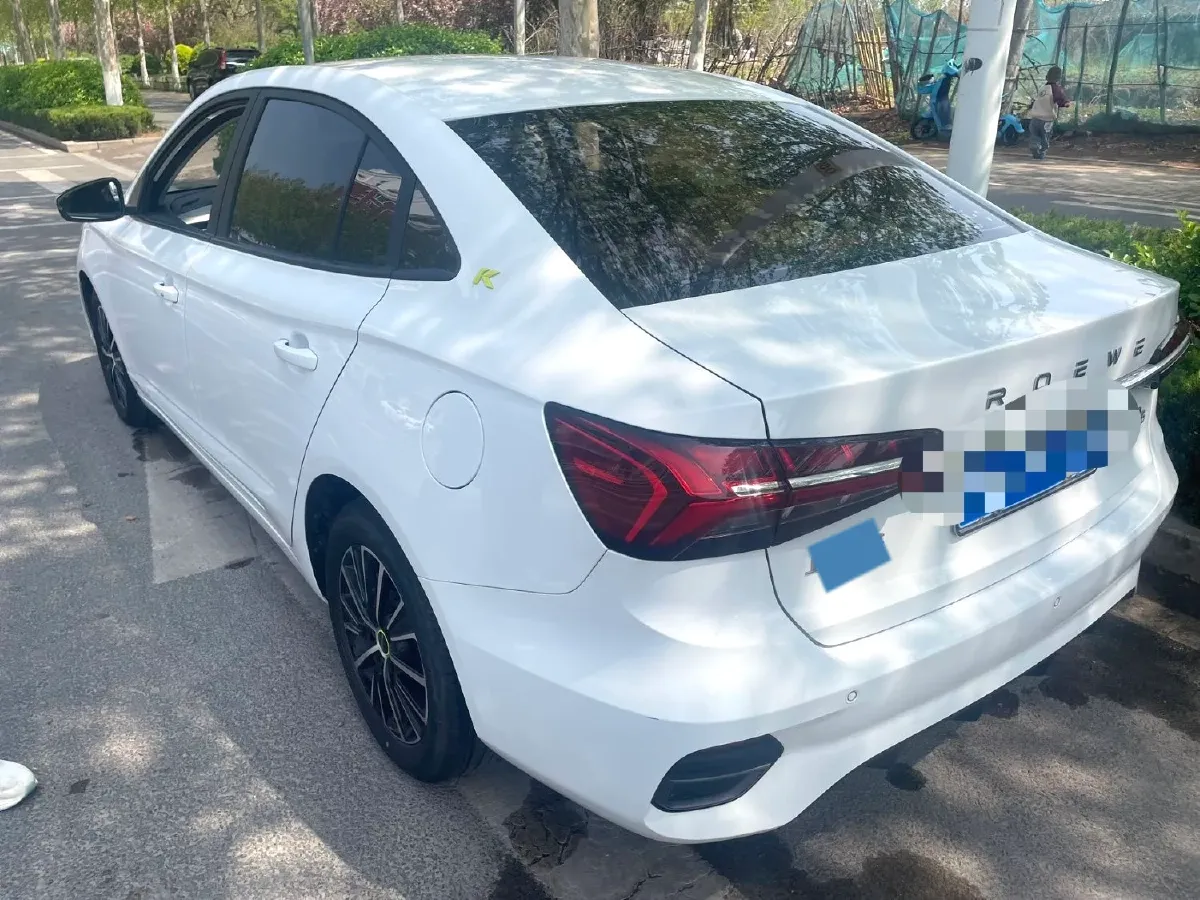 2021 Roewe i5 1.5L 120HP L4 CVT,autocango,china used car exporter,china ev exporter,chinese used car exporter,chinese used ev exporter