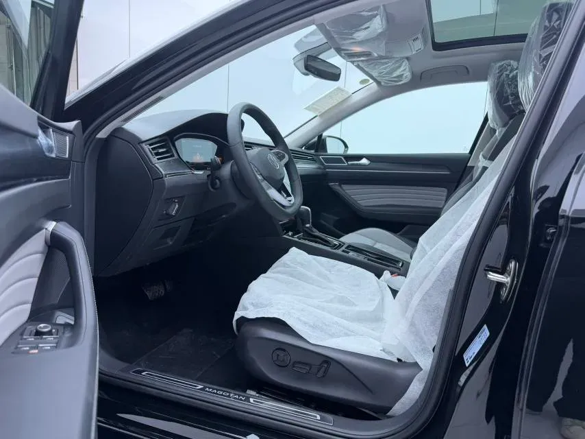 2025 Volkswagen Magotan 1.4T 150HP L4 7DCT,autocango,china used car exporter,china ev exporter,chinese used car exporter,chinese used ev exporter