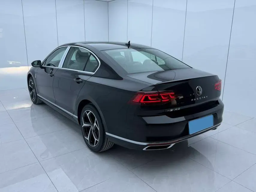 2025 Volkswagen Magotan 1.4T 150HP L4 7DCT,autocango,china used car exporter,china ev exporter,chinese used car exporter,chinese used ev exporter