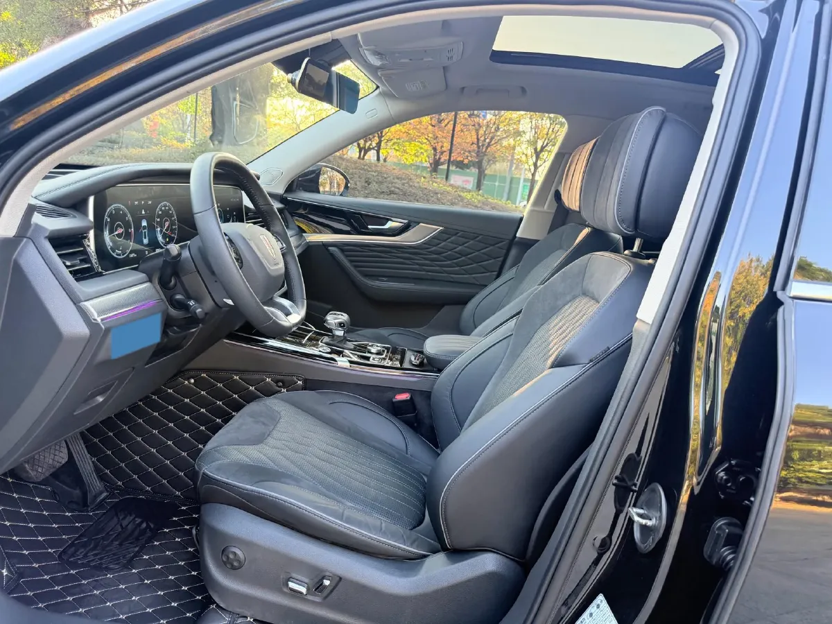 2022 HongQi HS5 2.0T 224HP L4 6AT,autocango,china used car exporter,china ev exporter,chinese used car exporter,chinese used ev exporter