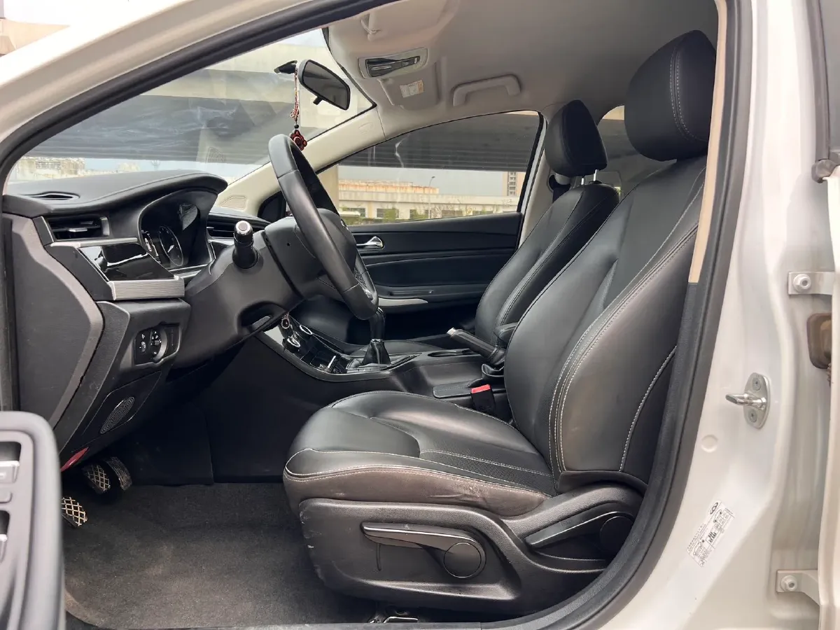 2019 Chery Arrizo 5 1.5L 116HP L4 5MT,autocango,china used car exporter,china ev exporter,chinese used car exporter,chinese used ev exporter