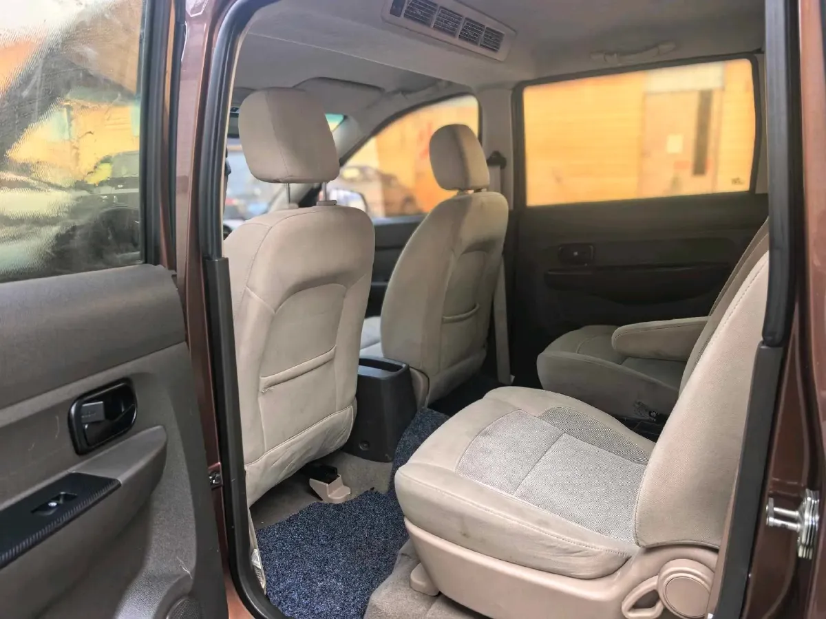 2018 WuLing HongGuang 1.5L 105HP L4 5MT,autocango,china used car exporter,china ev exporter,chinese used car exporter,chinese used ev exporter