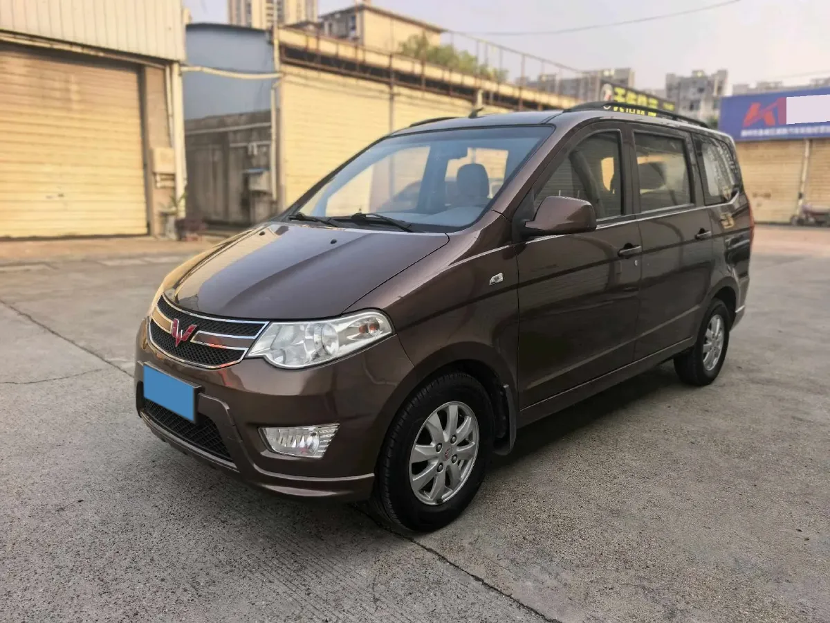 2018 WuLing HongGuang 1.5L 105HP L4 5MT,autocango,china used car exporter,china ev exporter,chinese used car exporter,chinese used ev exporter