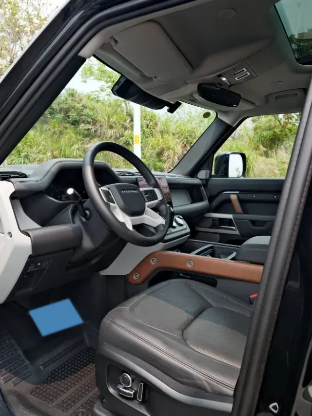 2023 Land Rover Defender 3.0T 400HP L6 8AT,autocango,china used car exporter,china ev exporter,chinese used car exporter,chinese used ev exporter