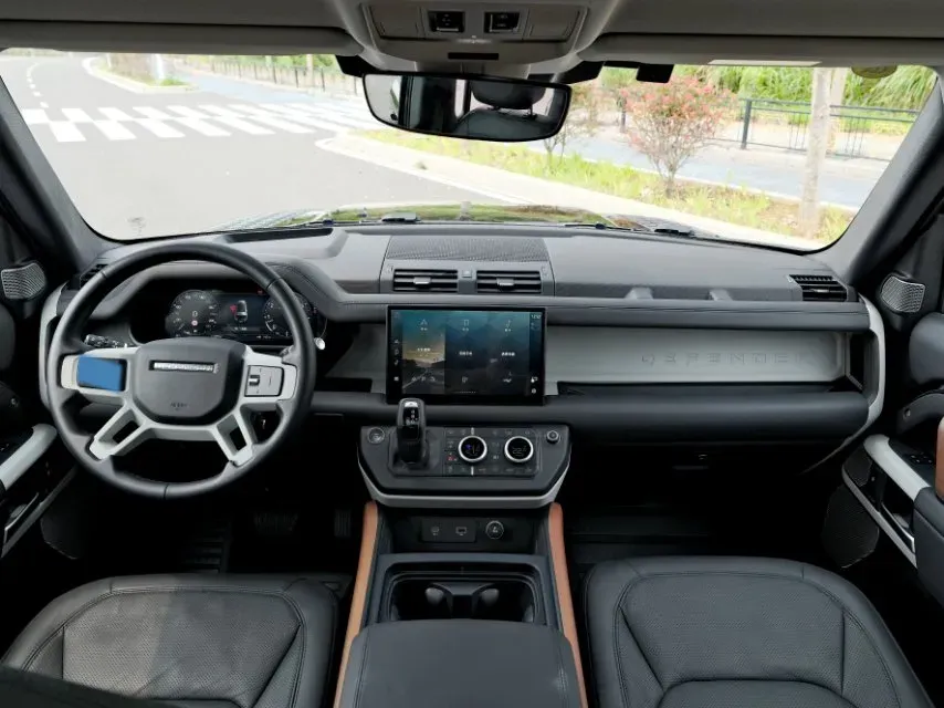 2023 Land Rover Defender 3.0T 400HP L6 8AT,autocango,china used car exporter,china ev exporter,chinese used car exporter,chinese used ev exporter