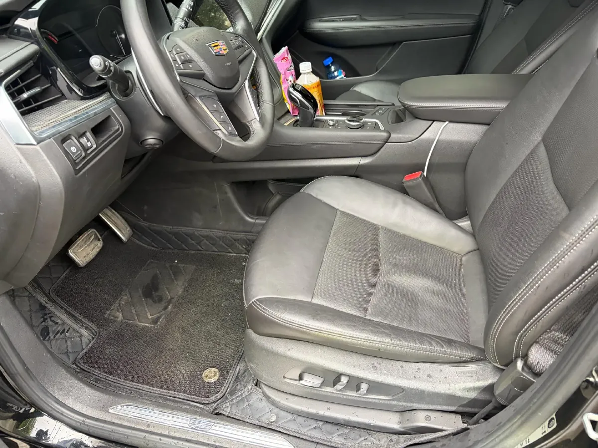 2022 Cadillac XT5 2.0T 237HP L4 9AT,autocango,china used car exporter,china ev exporter,chinese used car exporter,chinese used ev exporter