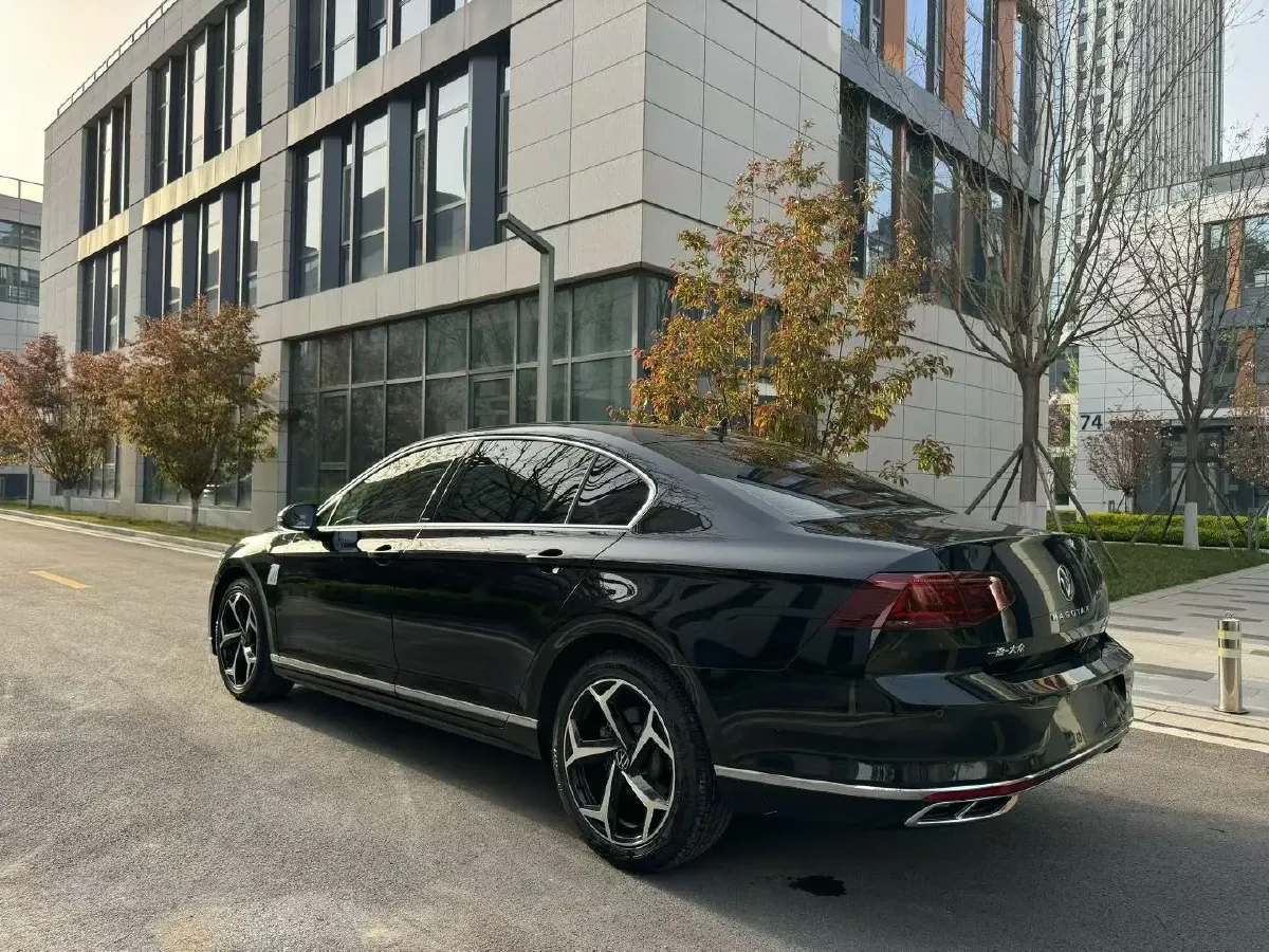 2023 Volkswagen Magotan 2.0T 186HP L4 7DCT,autocango,china used car exporter,china ev exporter,chinese used car exporter,chinese used ev exporter