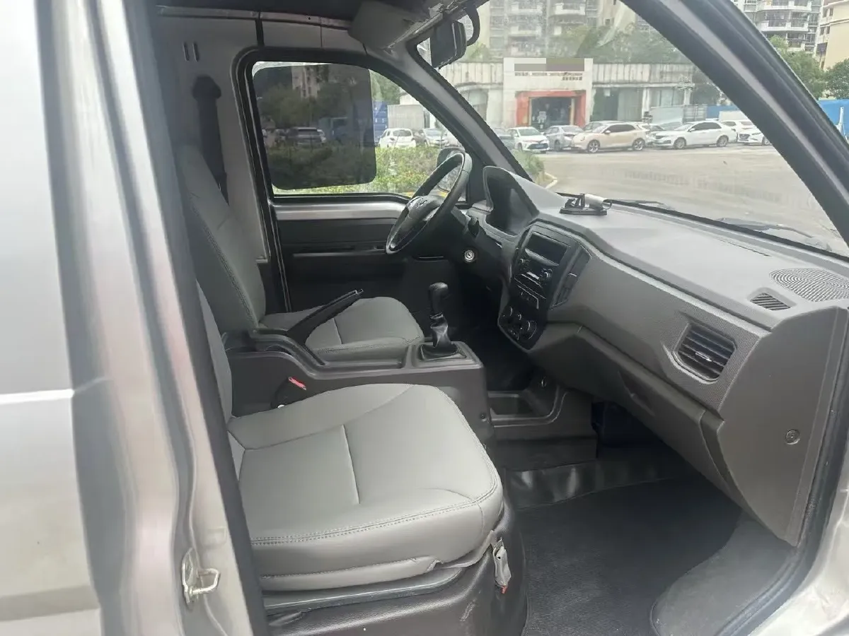 2019 WuLing RongGuang New Truck 1.5L 107HP L4 5MT,autocango,china used car exporter,china ev exporter,chinese used car exporter,chinese used ev exporter