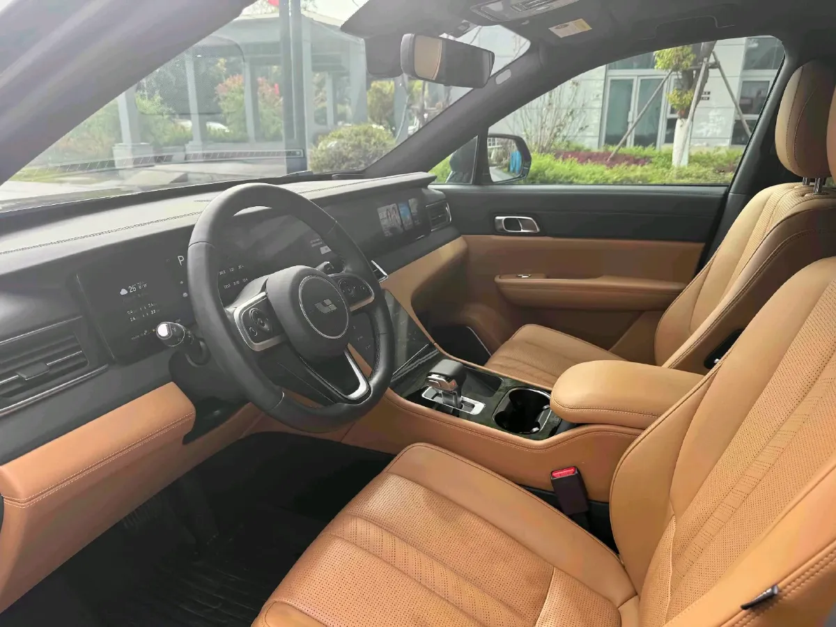 2021 Li ONE Range Extended 131HP REEV 40.5KWH,autocango,china used car exporter,china ev exporter,chinese used car exporter,chinese used ev exporter