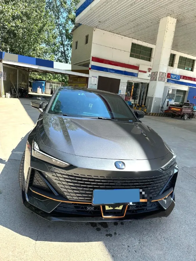 2022 ChangAn UNI-V 1.5T 188HP L4 7DCT,autocango,china used car exporter,china ev exporter,chinese used car exporter,chinese used ev exporter