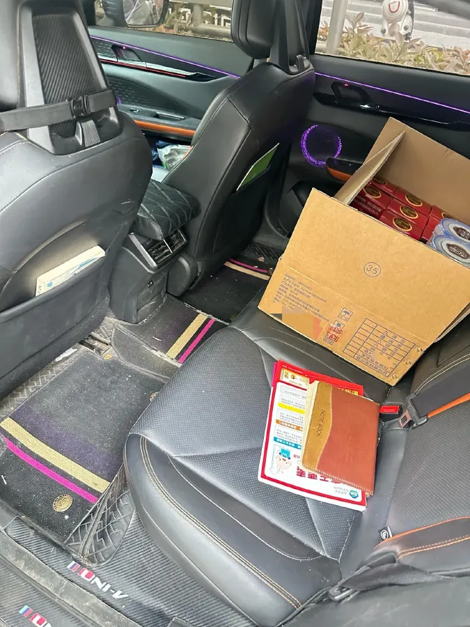 2022 ChangAn UNI-V 1.5T 188HP L4 7DCT,autocango,china used car exporter,china ev exporter,chinese used car exporter,chinese used ev exporter