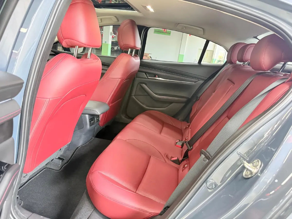 2022 Mazda 3 Axela 2.0L 158HP L4 6AT,autocango,china used car exporter,china ev exporter,chinese used car exporter,chinese used ev exporter