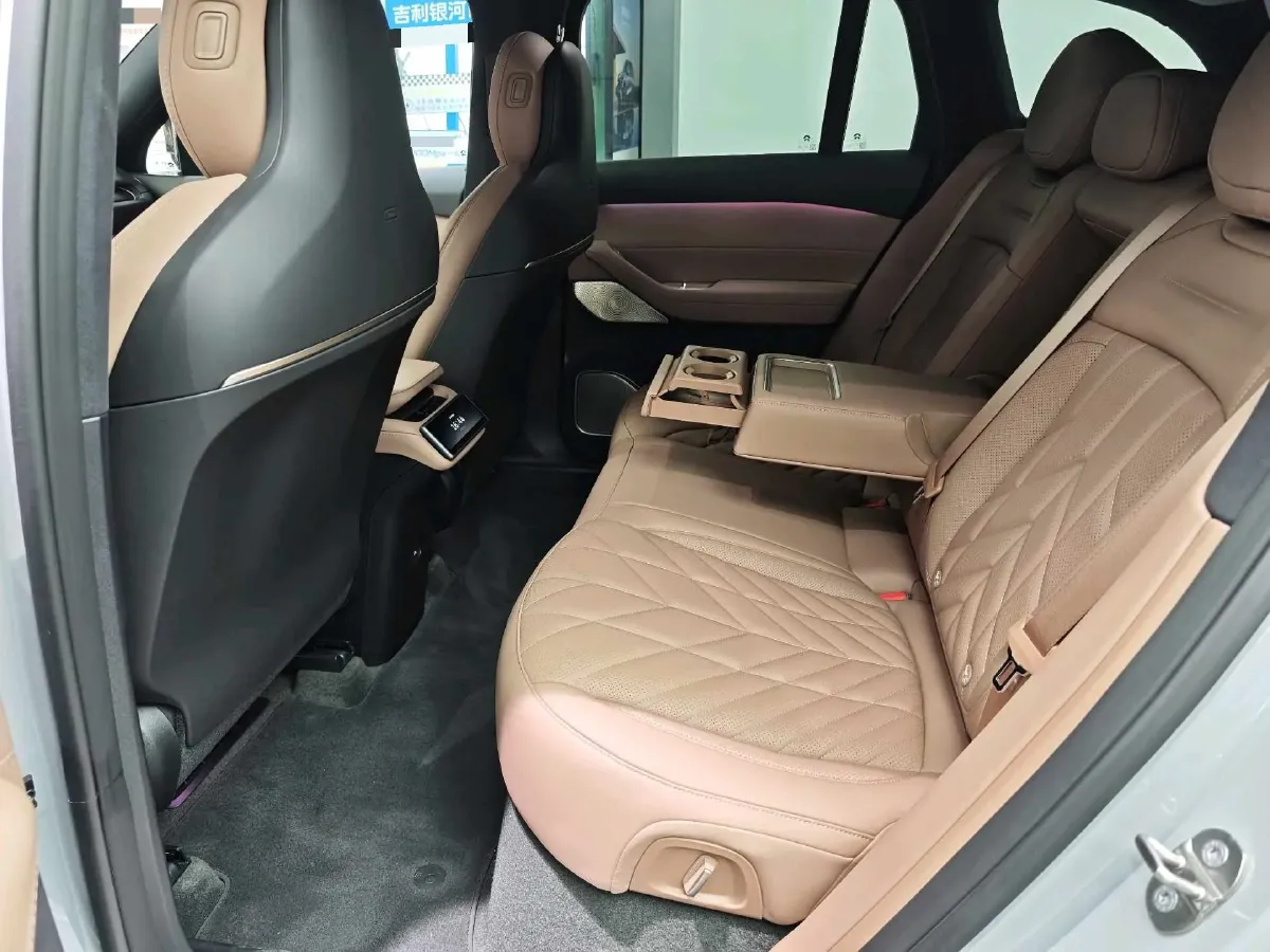 2025 Ford TransitT8 2.3T 174HP L4 8AT,autocango,china used car exporter,china ev exporter,chinese used car exporter,chinese used ev exporter