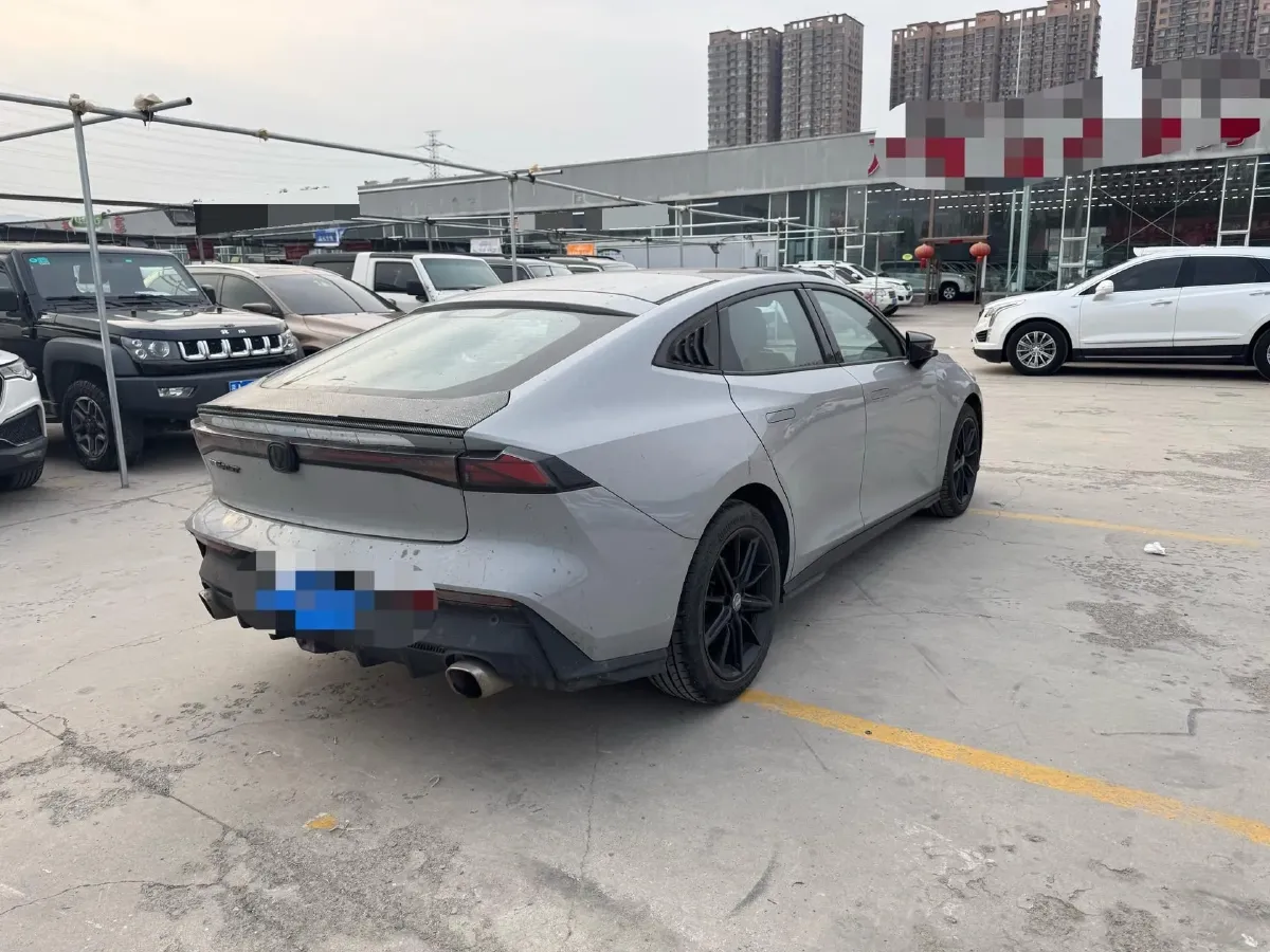 2022 ChangAn UNI-V 1.5T 188HP L4 7DCT,autocango,china used car exporter,china ev exporter,chinese used car exporter,chinese used ev exporter