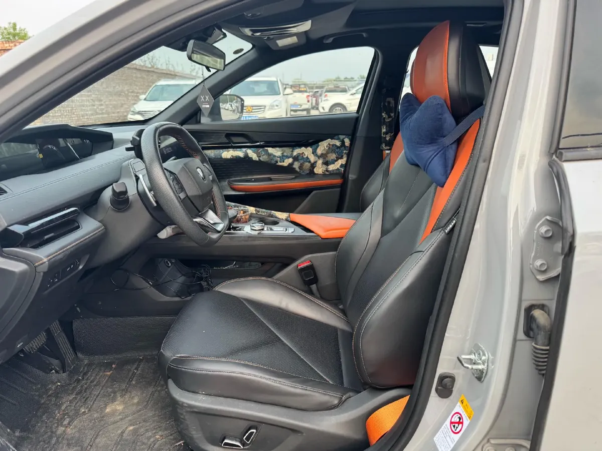 2022 ChangAn UNI-V 1.5T 188HP L4 7DCT,autocango,china used car exporter,china ev exporter,chinese used car exporter,chinese used ev exporter