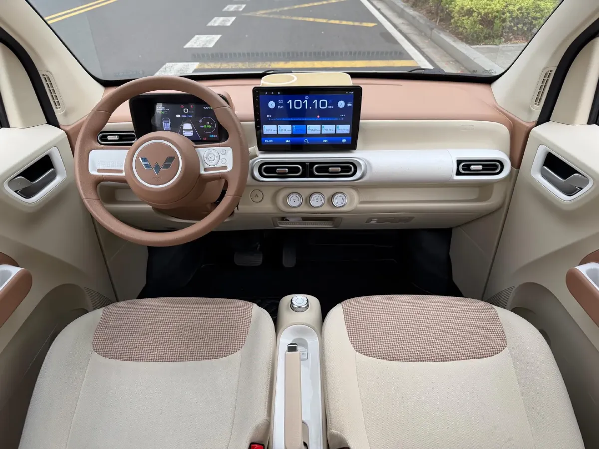 2024 WuLing HongGuang MINI EV BEV 17.3KWH,autocango,china used car exporter,china ev exporter,chinese used car exporter,chinese used ev exporter