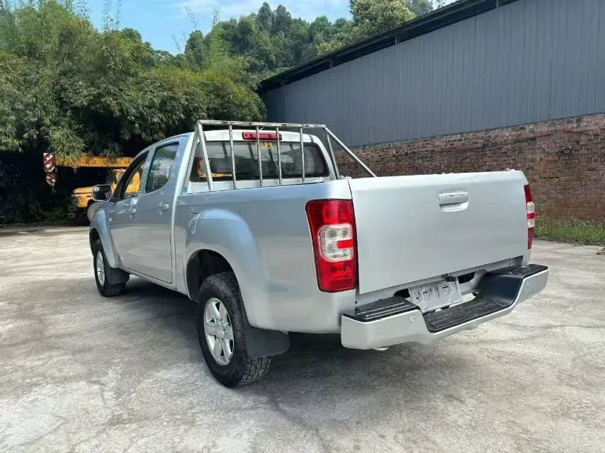 2020 JMC BaoDian 2.5T 140HP L4 5MT,autocango,china used car exporter,china ev exporter,chinese used car exporter,chinese used ev exporter