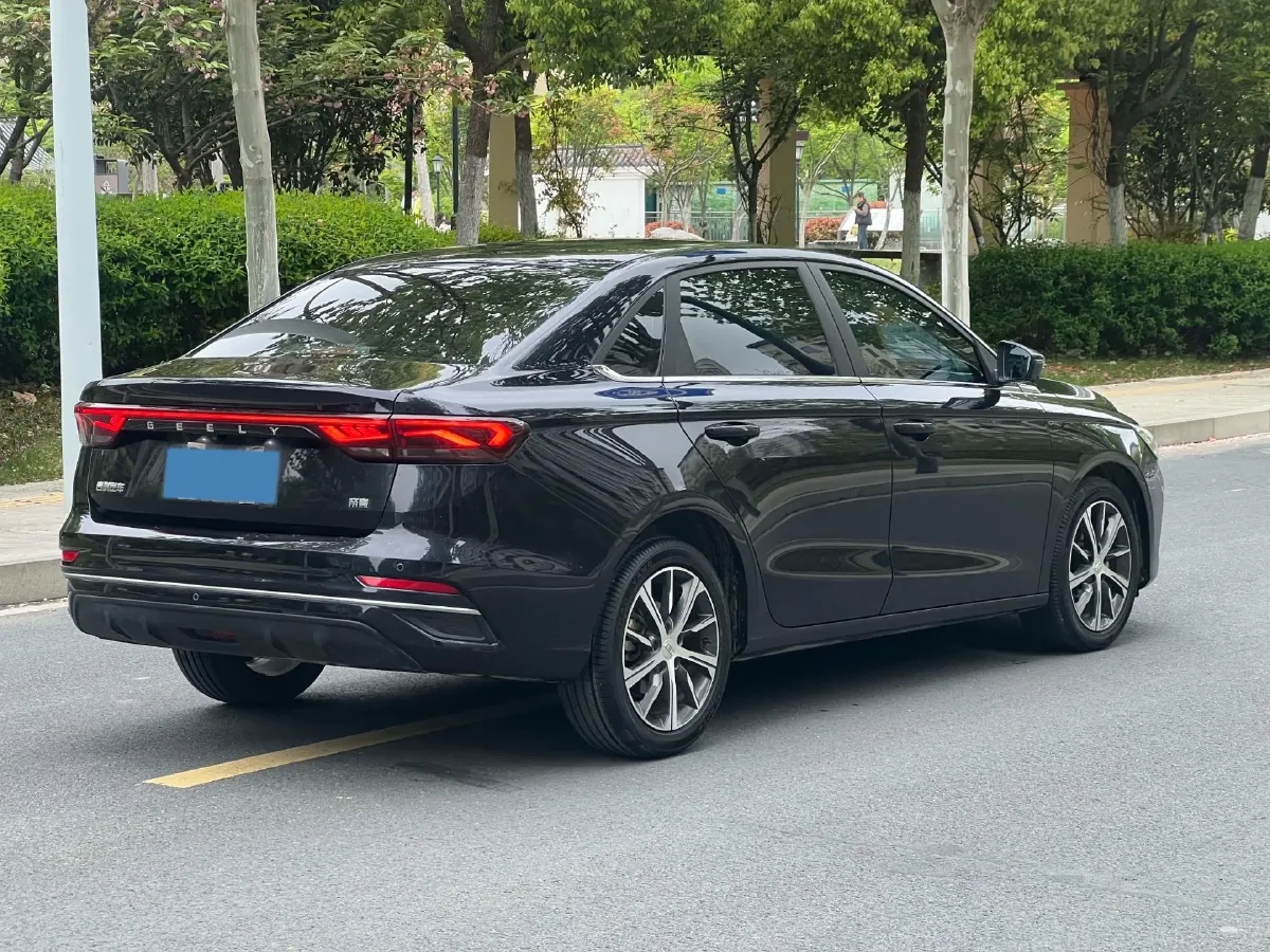 2022 Geely Emgrand 1.5L 114HP L4 CVT,autocango,china used car exporter,china ev exporter,chinese used car exporter,chinese used ev exporter