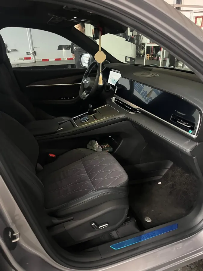 2025 Geely Monjaro 2.0T 238HP L4 8AT,autocango,china used car exporter,china ev exporter,chinese used car exporter,chinese used ev exporter