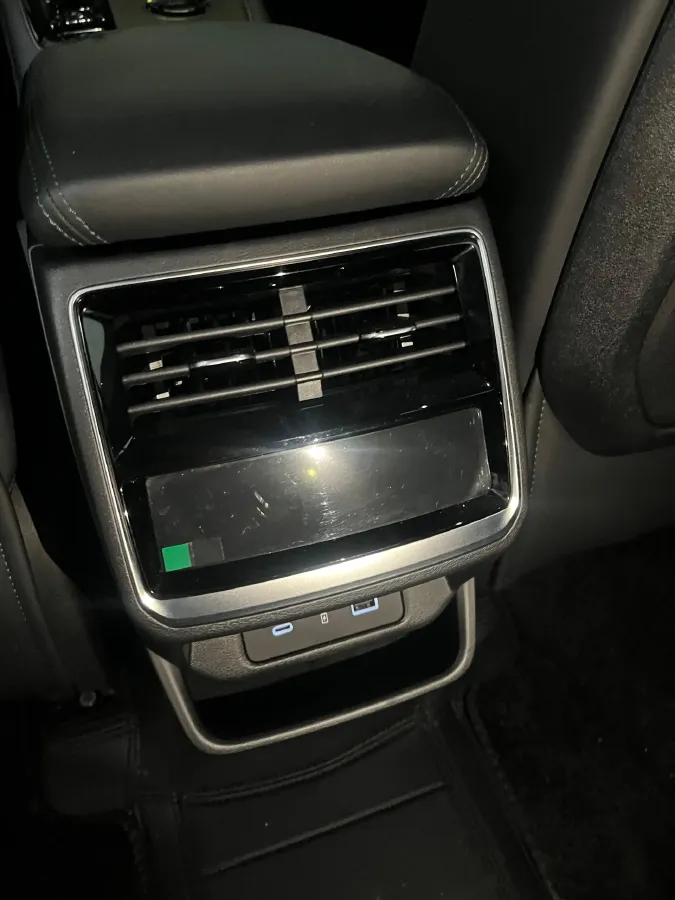 2025 Geely Monjaro 2.0T 238HP L4 8AT,autocango,china used car exporter,china ev exporter,chinese used car exporter,chinese used ev exporter