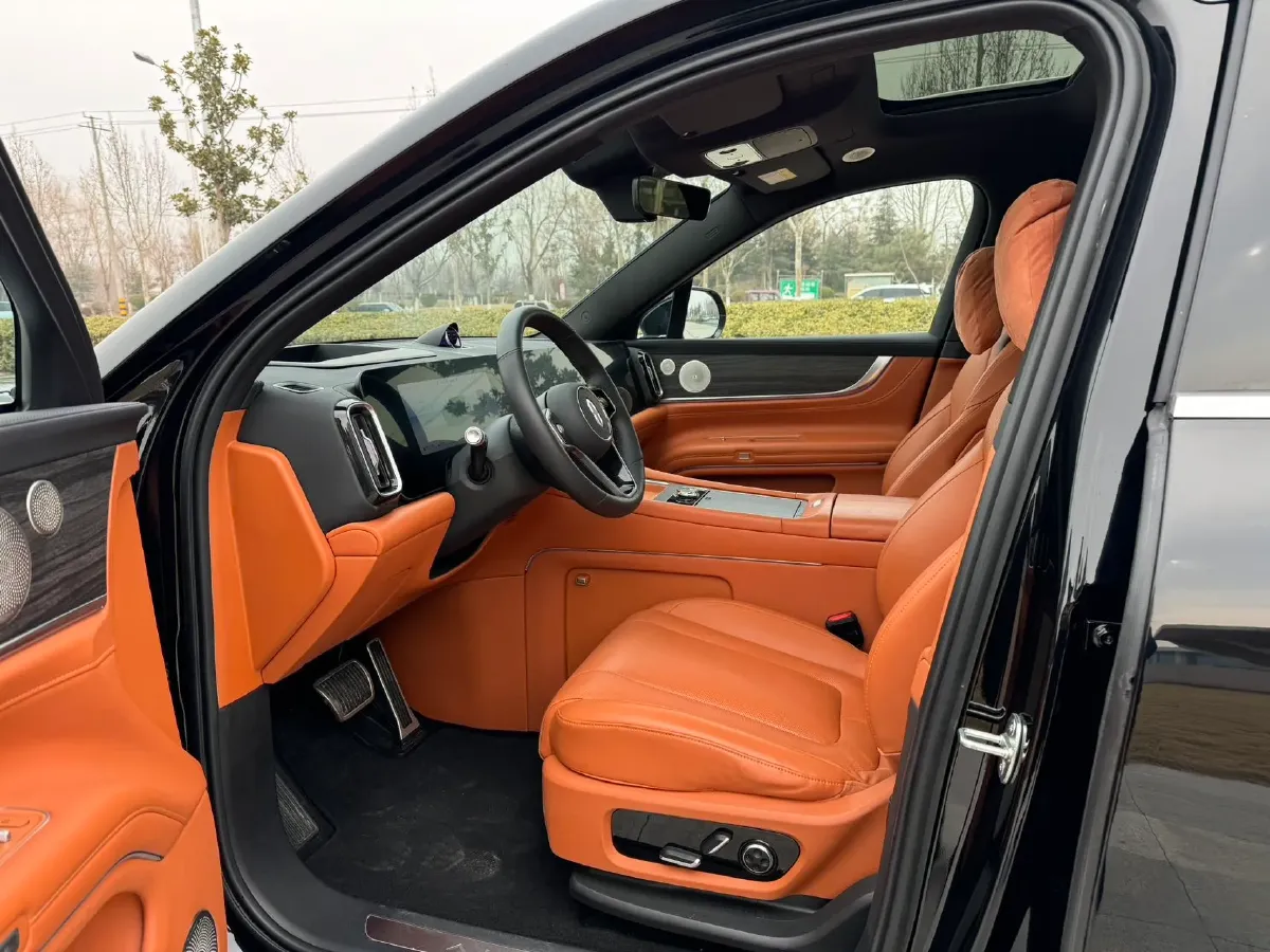 2024 AITO AITO M9 1.5T 152HP L4 REEV 42KWH,autocango,china used car exporter,china ev exporter,chinese used car exporter,chinese used ev exporter