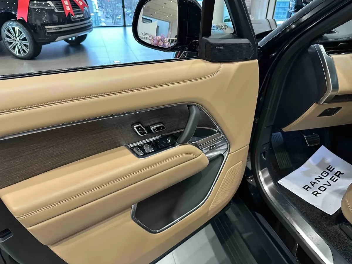 2024 Land Rover Range Rover 3.0T 400HP L6 8AT,autocango,china used car exporter,china ev exporter,chinese used car exporter,chinese used ev exporter