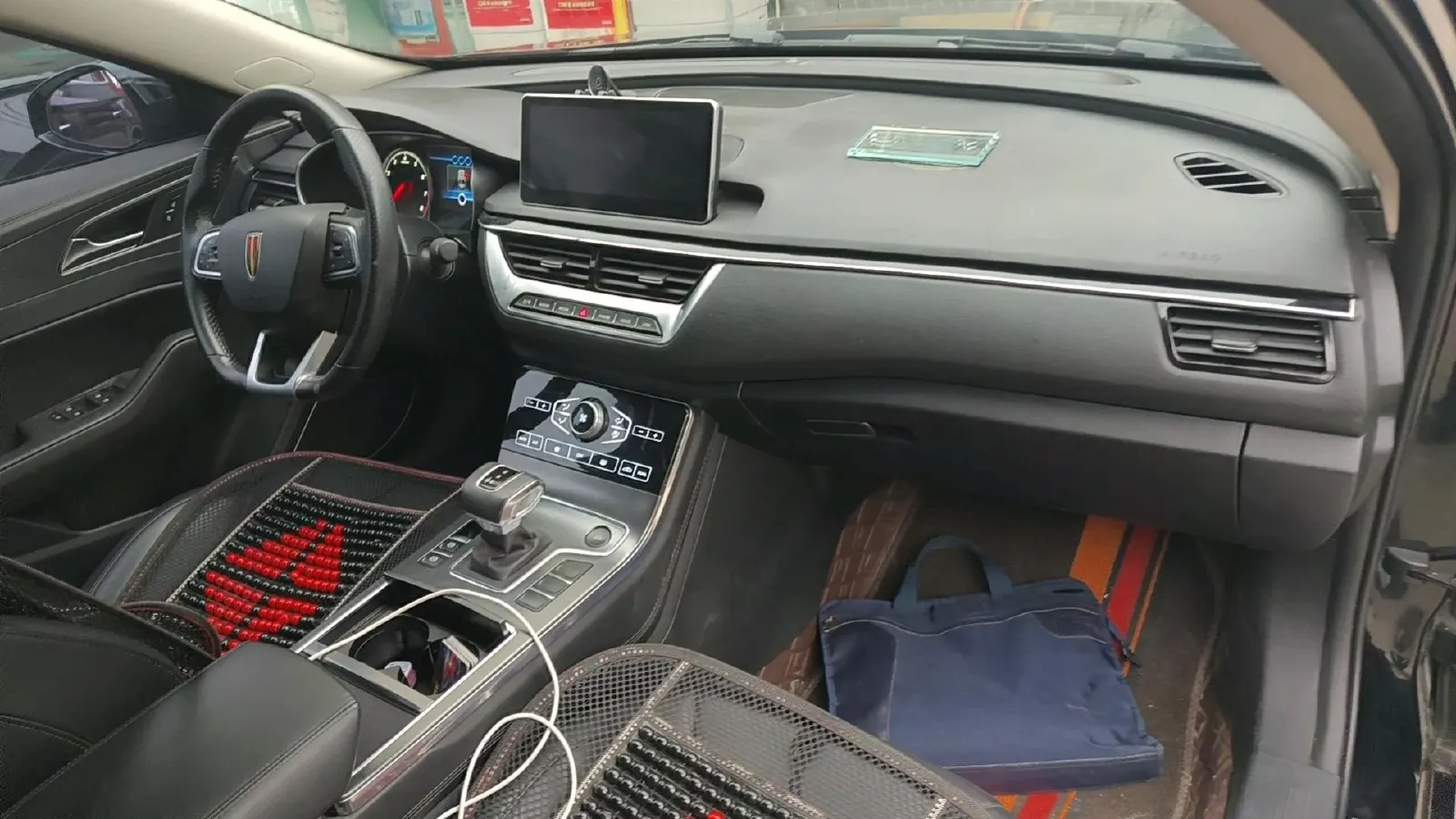 2020 HongQi H5 1.5T 169HP L4 7DCT,autocango,china used car exporter,china ev exporter,chinese used car exporter,chinese used ev exporter