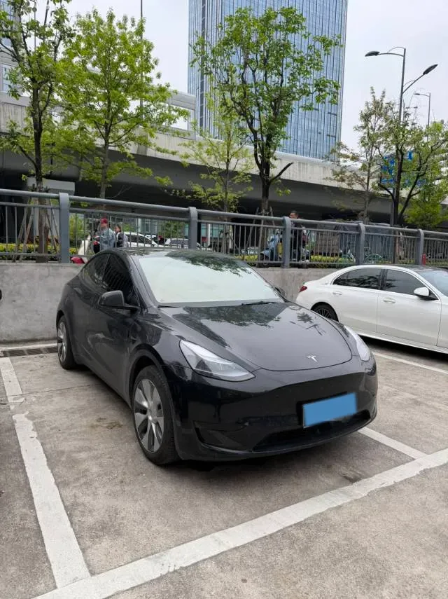 2022 Tesla Model Y BEV 60KWH,autocango,china used car exporter,china ev exporter,chinese used car exporter,chinese used ev exporter
