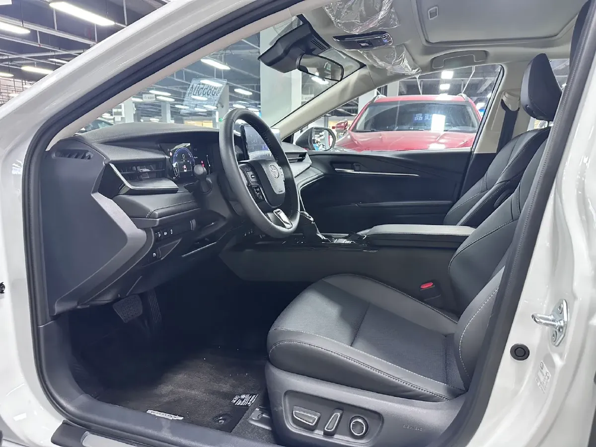 2026 Toyota Camry 2.0L 152HP L4 E-CVT Hybrid,autocango,china used car exporter,china ev exporter,chinese used car exporter,chinese used ev exporter