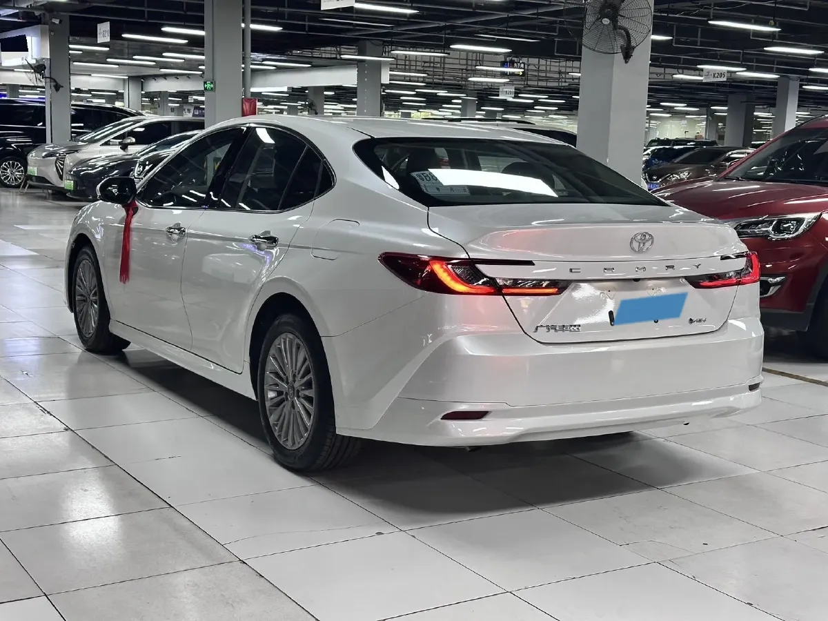 2026 Toyota Camry 2.0L 152HP L4 E-CVT Hybrid,autocango,china used car exporter,china ev exporter,chinese used car exporter,chinese used ev exporter