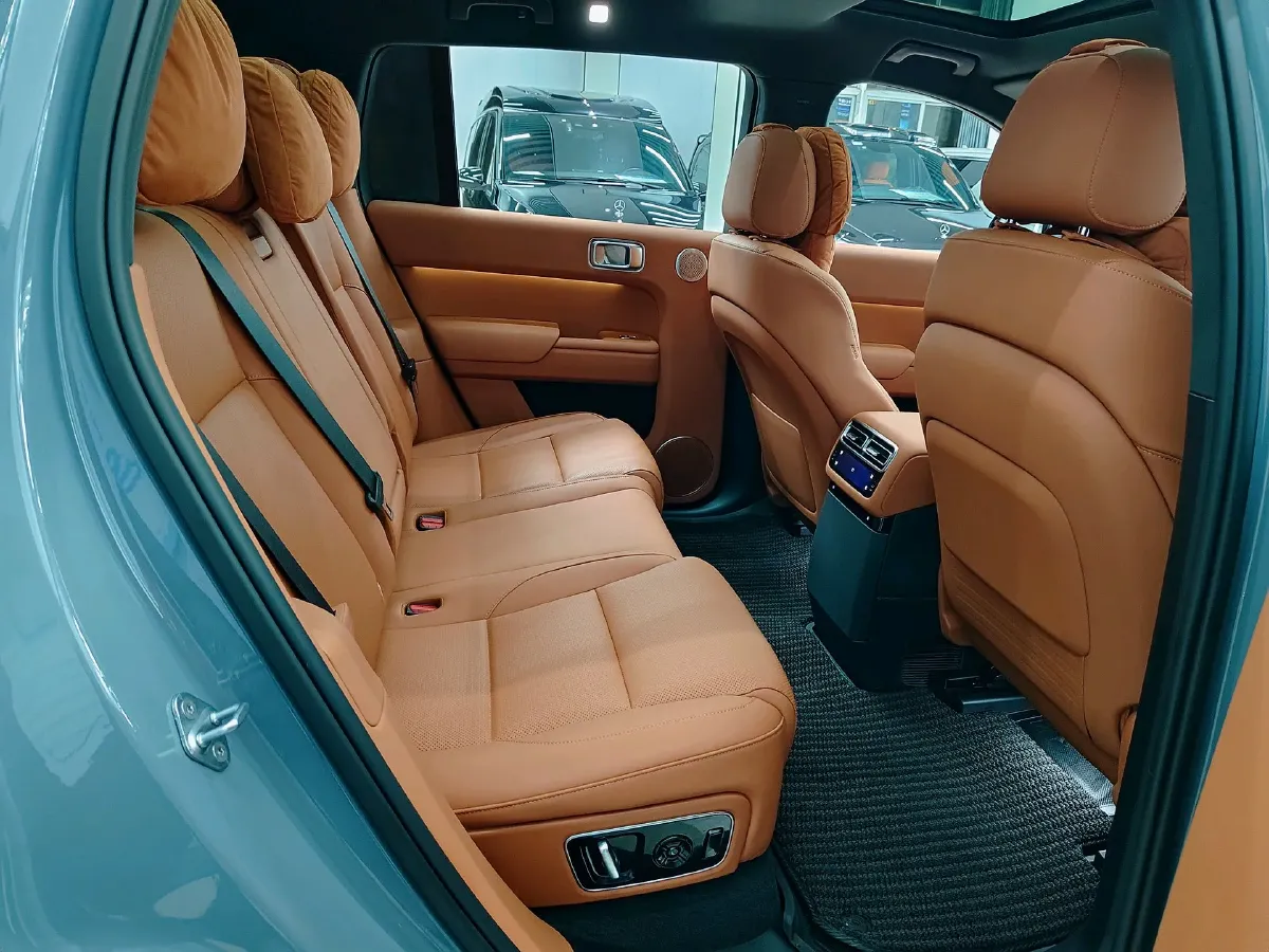 2025 Li L7 Range Extended 154HP REEV,autocango,china used car exporter,china ev exporter,chinese used car exporter,chinese used ev exporter