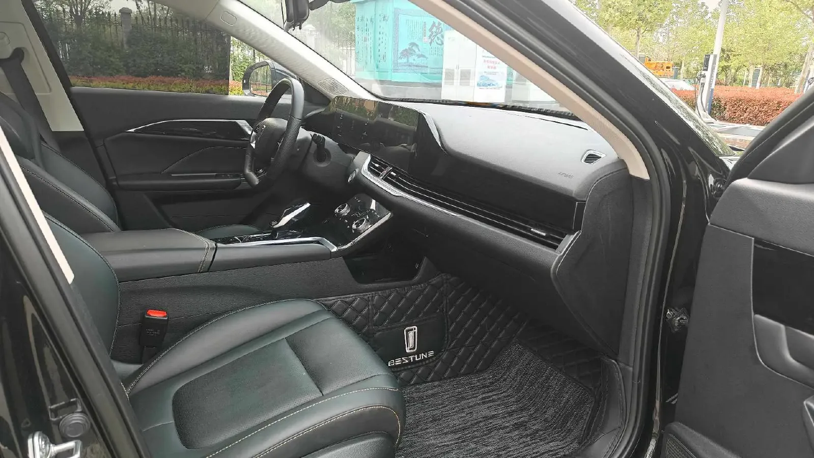 2023 Bestune B70 1.5T 169HP L4 7DCT,autocango,china used car exporter,china ev exporter,chinese used car exporter,chinese used ev exporter