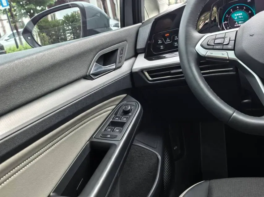 2021 Volkswagen Golf 1.4T 150HP L4 7DCT,autocango,china used car exporter,china ev exporter,chinese used car exporter,chinese used ev exporter