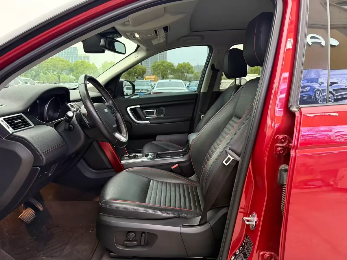 2019 Land Rover Discovery Sport 2.0T 241HP L4 9AT,autocango,china used car exporter,china ev exporter,chinese used car exporter,chinese used ev exporter