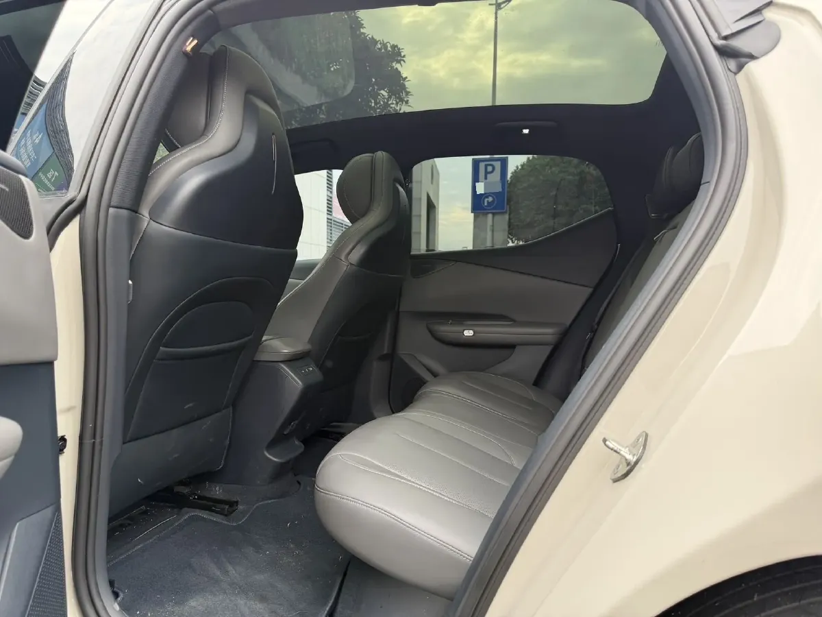 2025 Jetour Freeman 1.5T 184HP L4 7DCT,autocango,china used car exporter,china ev exporter,chinese used car exporter,chinese used ev exporter